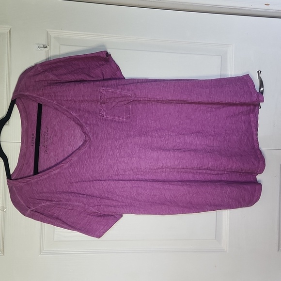 TORRID Girlfriend Signature Jersey V-Neck  Tee - Size 3 - Picture 1 of 10